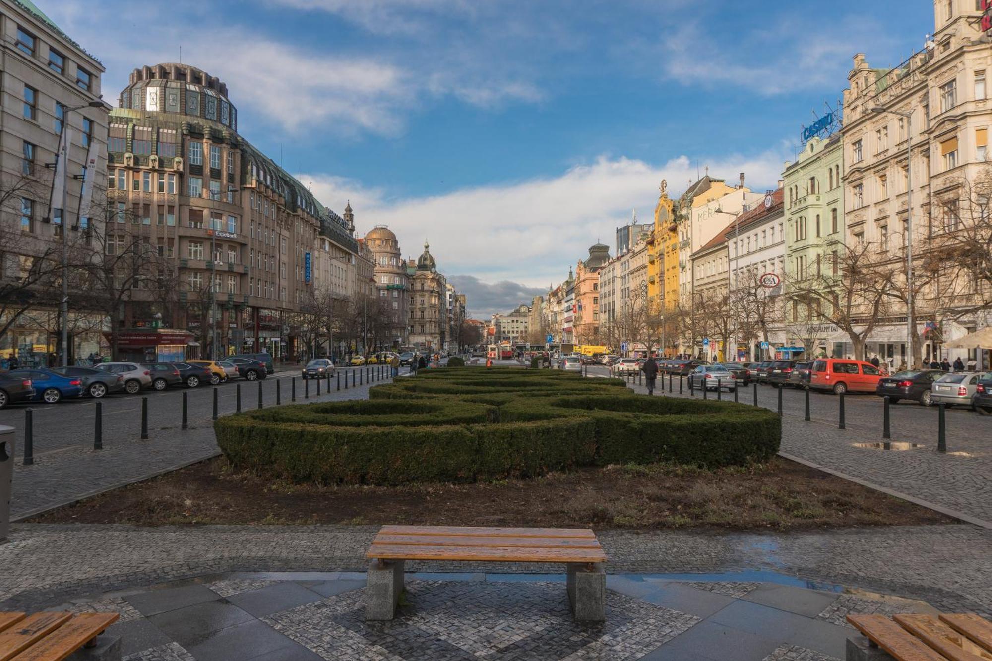 Cozy Homestay At Prague Main Station Buitenkant foto