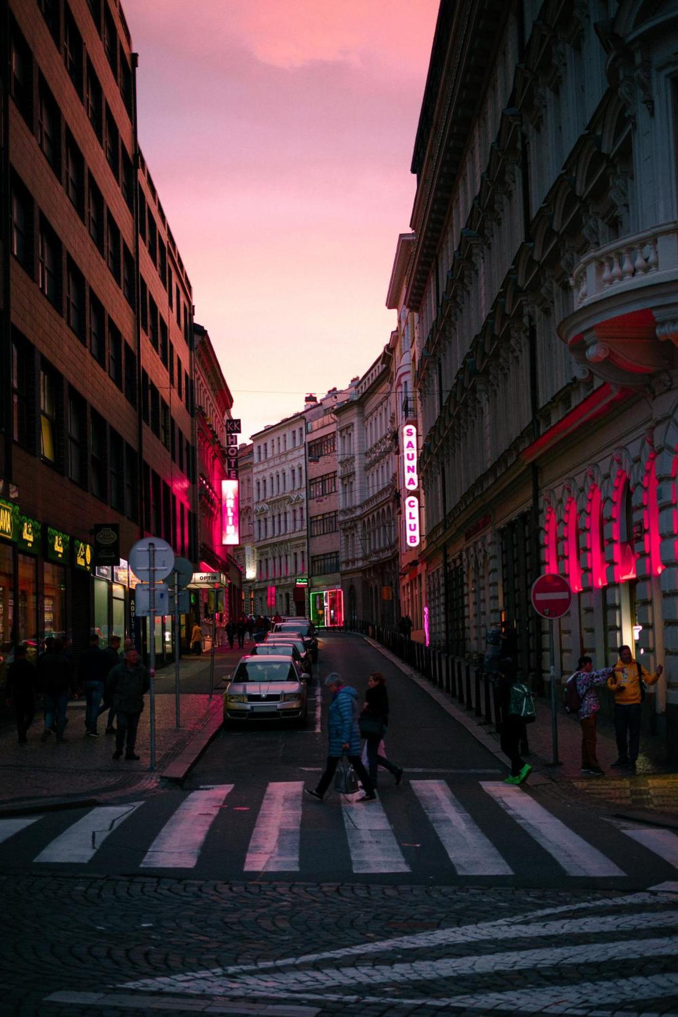 Cozy Homestay At Prague Main Station Buitenkant foto