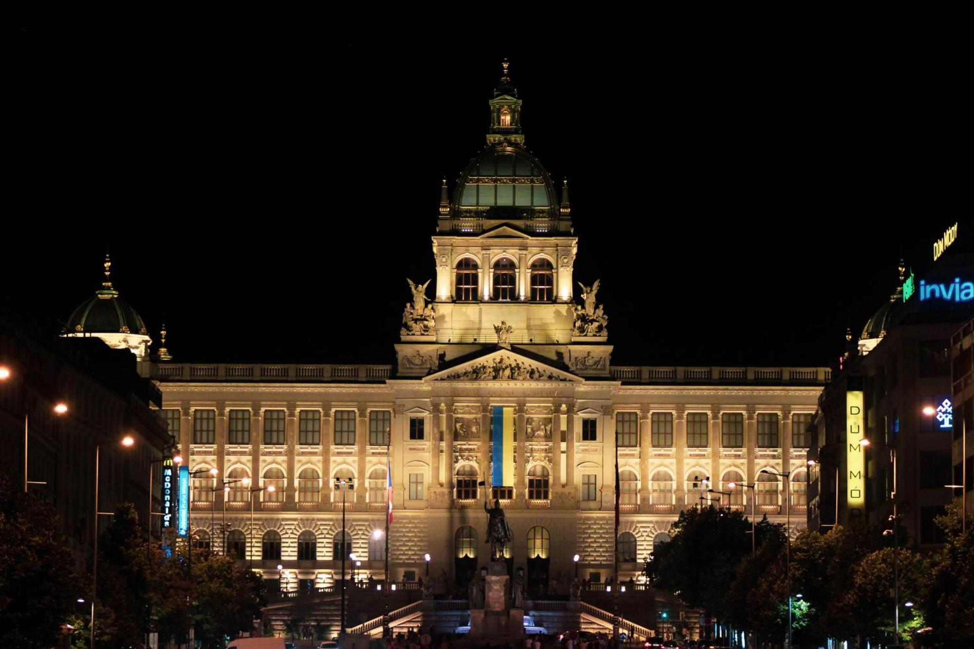 Cozy Homestay At Prague Main Station Buitenkant foto