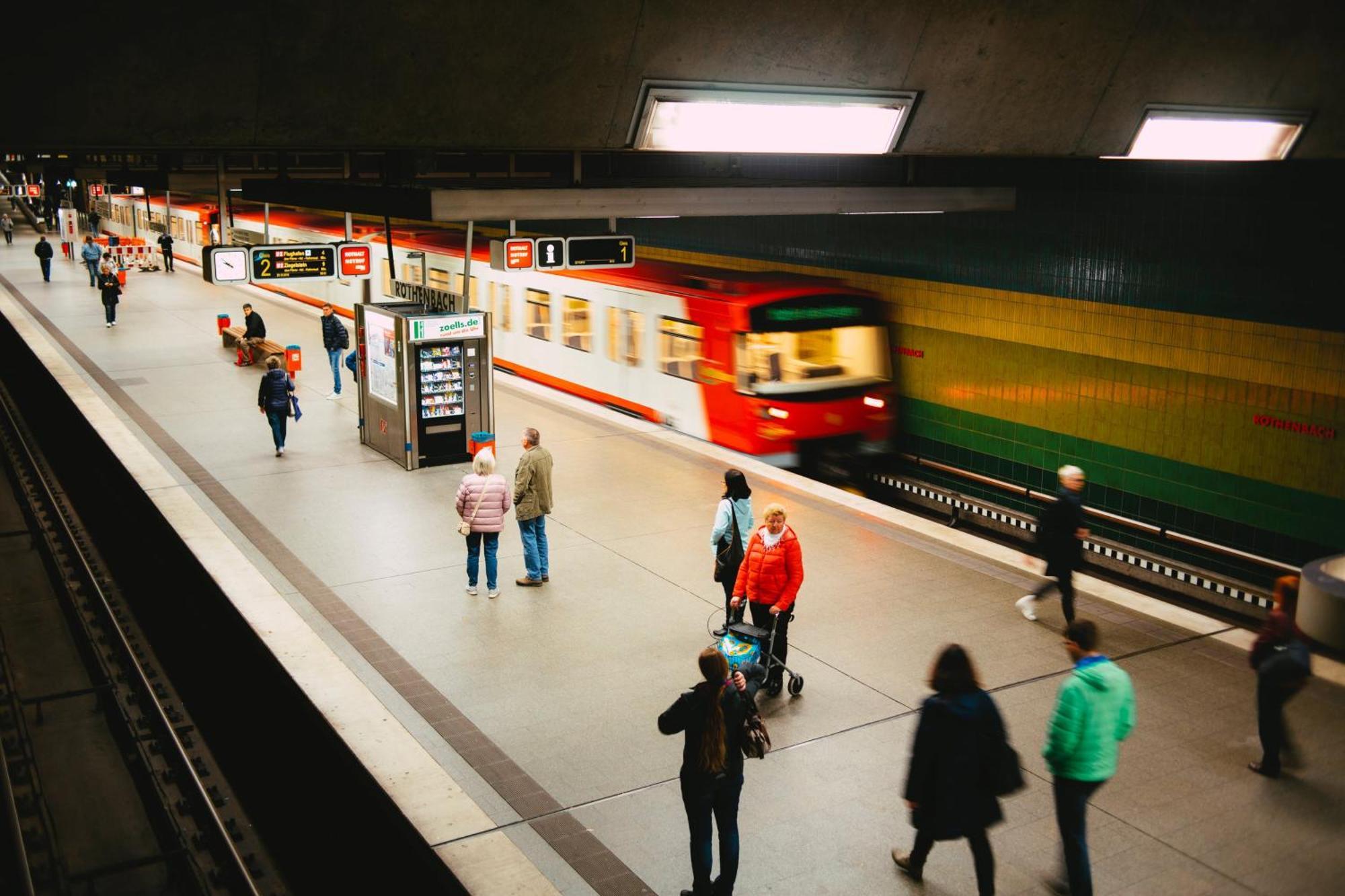 Cozy Homestay At Prague Main Station Buitenkant foto